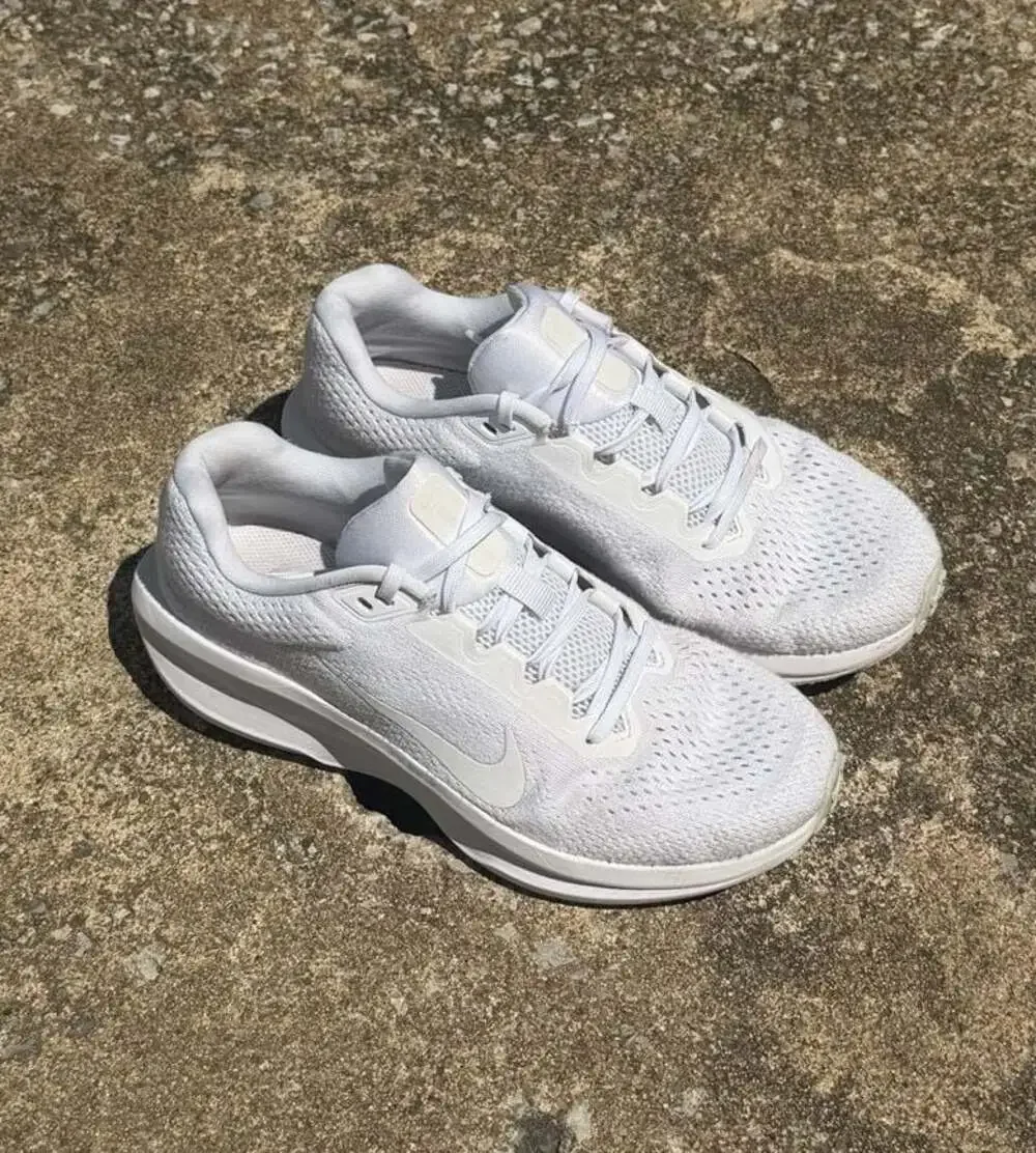 Nike Air Winflo 11 Women's Road Running Shoes - Triple White